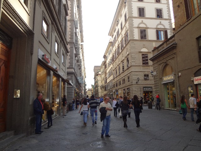 イタリア
